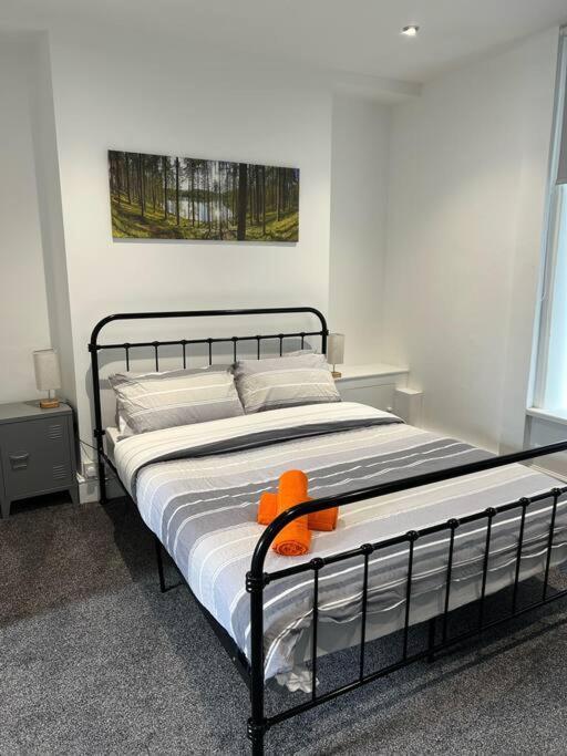 Town Centre Studio Flat Merthyr Tydfil Dış mekan fotoğraf